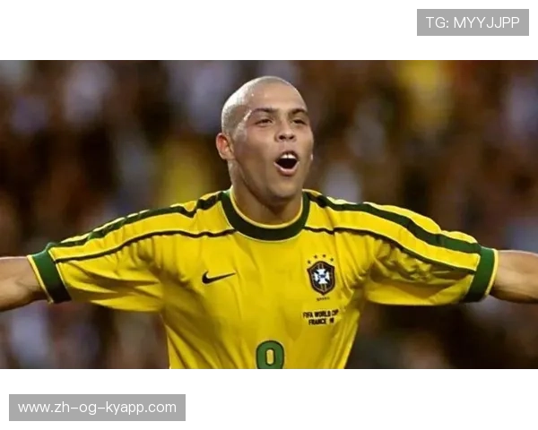 C罗连续假动作晃掉两层防线