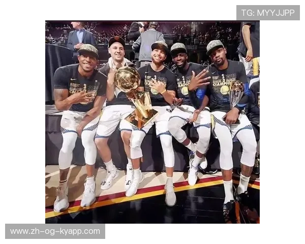 NBA球星转身跳投如行云流水——挥洒梦想的完美瞬间